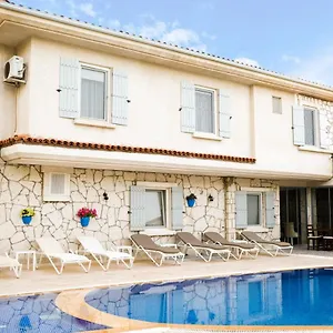 Otel Deruni Butik, İzmir